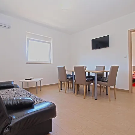 Fuer 5 Personen Ca 50 Qm In Liznjan, Istrien Suedkueste Von Istrien Apartment Liznjan