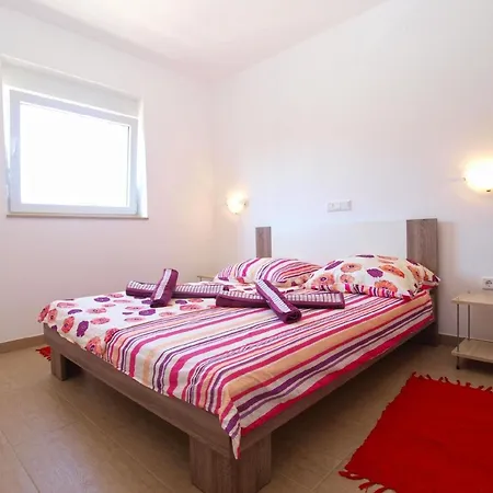 Apartment Fuer 5 Personen Ca 50 Qm In Liznjan, Istrien Suedkueste Von Istrien Liznjan
